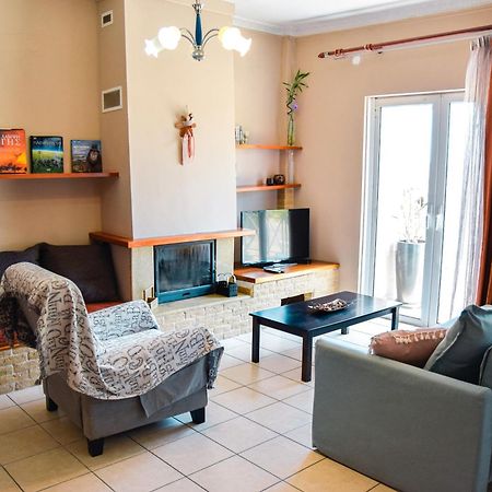 Spacious & Bright Flat With Balcony Lavrion Ngoại thất bức ảnh