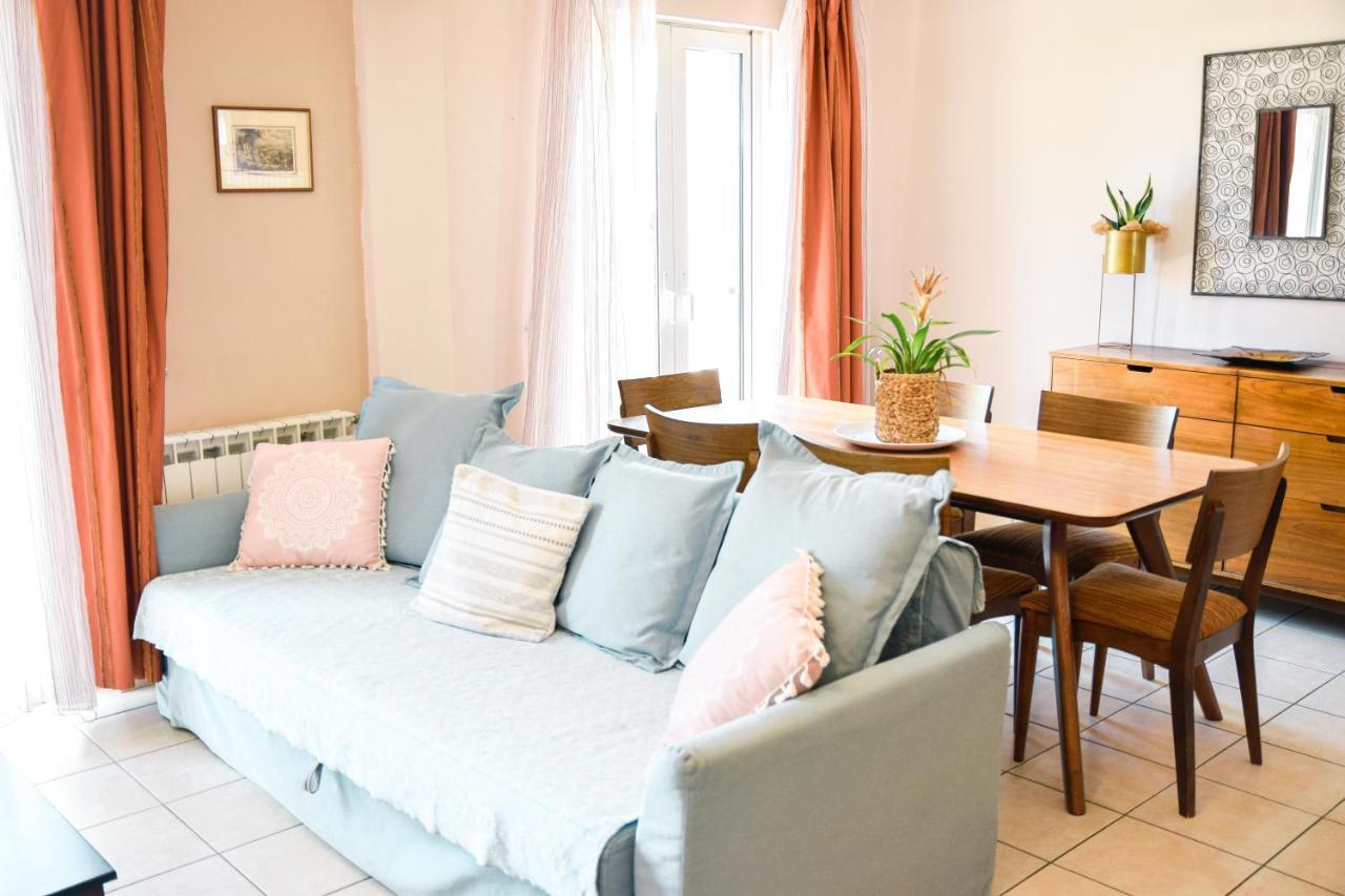 Spacious & Bright Flat With Balcony Lavrion Ngoại thất bức ảnh