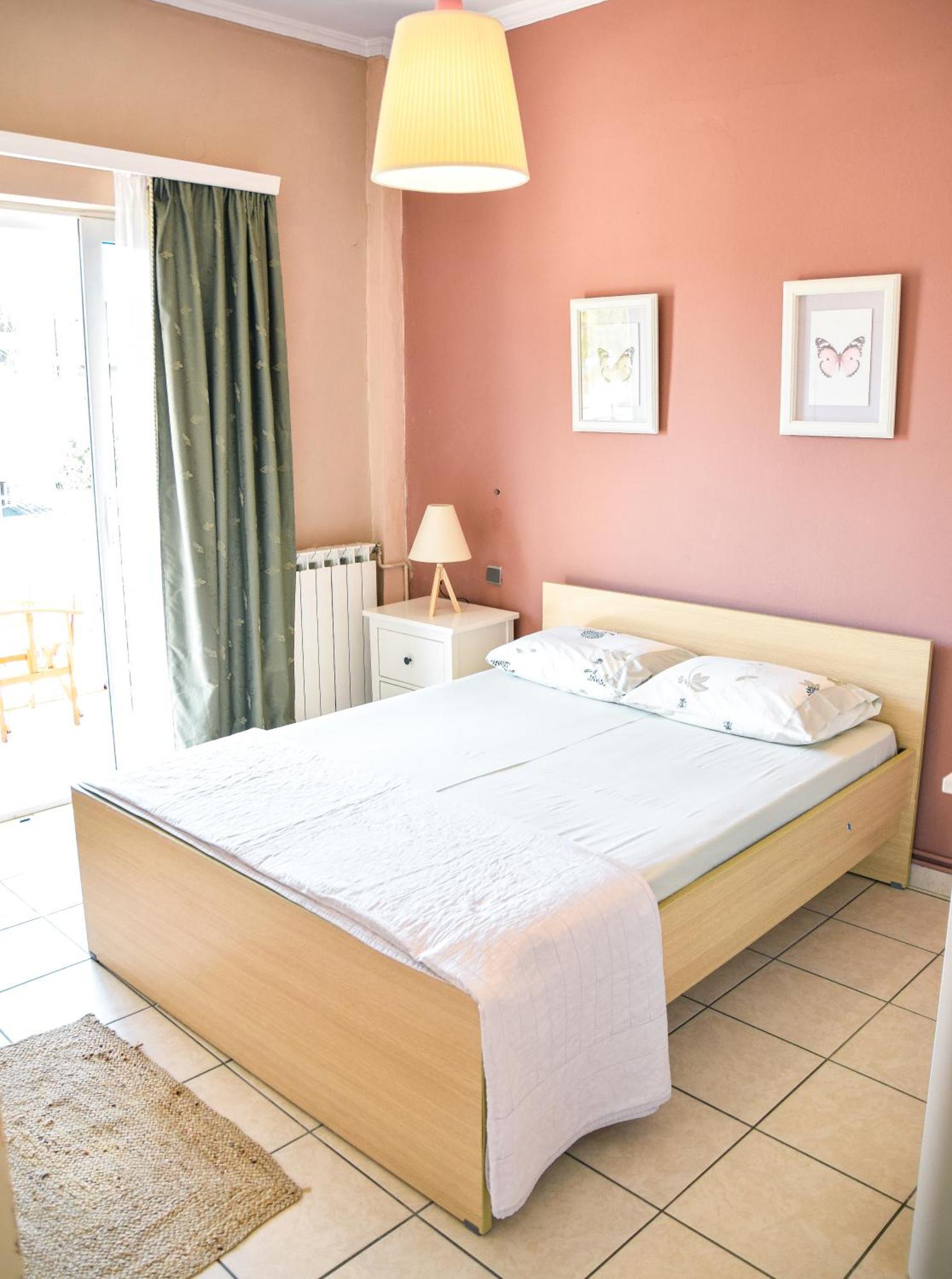 Spacious & Bright Flat With Balcony Lavrion Ngoại thất bức ảnh