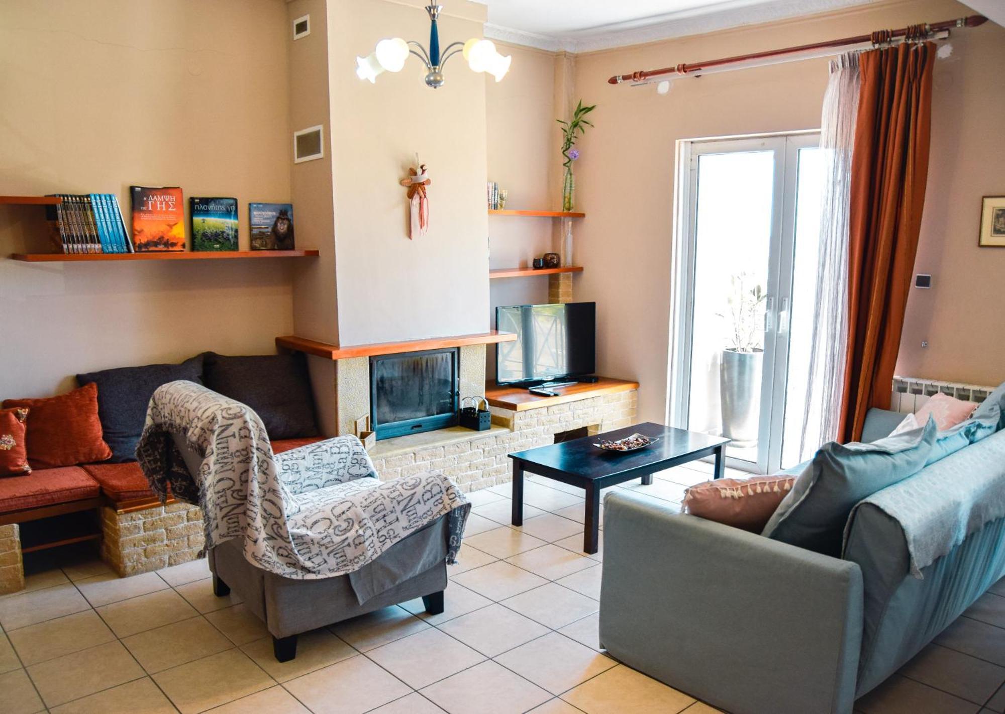 Spacious & Bright Flat With Balcony Lavrion Ngoại thất bức ảnh